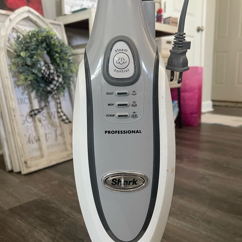 Shark Professional Steam Pocket Mop